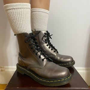 dr martens pewter colorway pascal metallic combat boots 🛸